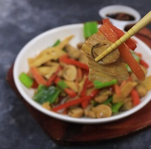 Tàu hủ ky xào nấm rơm Nấm Rơm Xào Tàu Hủ Ky