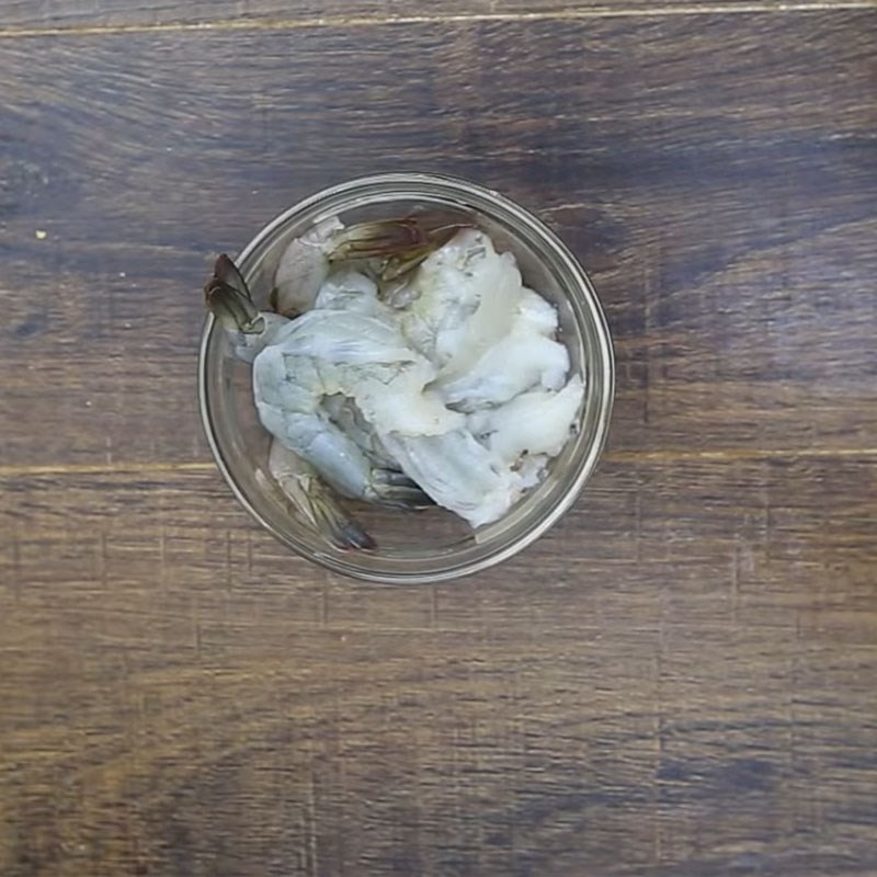 bước 1: Cách làm món tàu hủ ky cuộn tôm chiên giòn